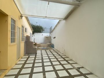 Venta de villa de una planta en la Milina Salinas