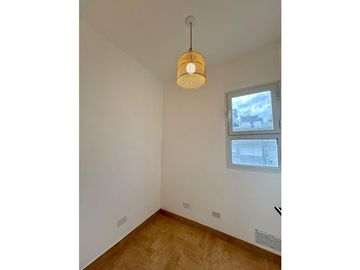 VENTA  4 ambientes a la calle con balcón terraza y vista  al mar