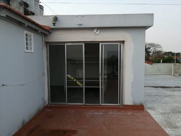 Monoambiente en alquiler en Bernal Centro