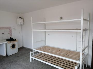 Monoambiente en alquiler en Bernal Centro