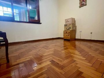 Casa PH en venta en Moron Sur
