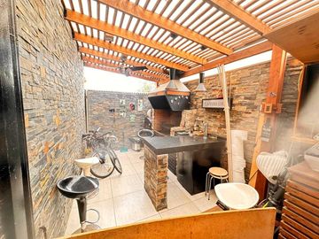 Casa en venta en LA REINA