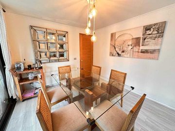 Casa en venta en LA REINA
