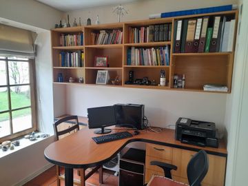 Casa en venta en LA REINA