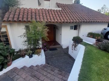Casa en venta en LA REINA