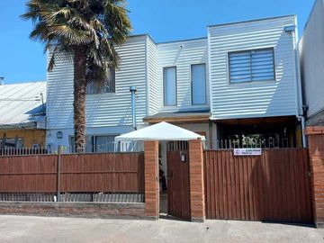 Casa en venta en CURICÓ