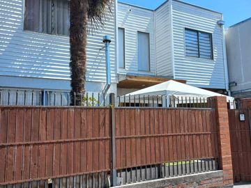 Casa en venta en CURICÓ