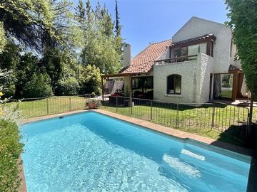 Casa en Venta en San Carlos De Apoquindo