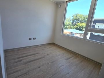 VENDE HERMOSA CASA INDIVIDUAL EN CONDOMINIO EN CHIGUAYANTE.