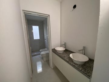 VENDE DUPLEX A ESTRENAR, BARRIO LOS CEREZOS II PLOTTIER