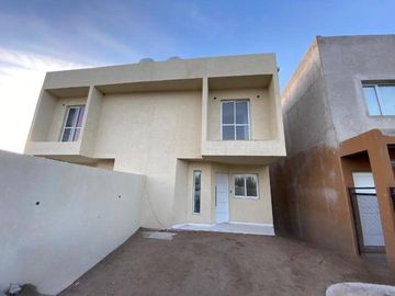 VENDE DUPLEX A ESTRENAR, BARRIO LOS CEREZOS II PLOTTIER