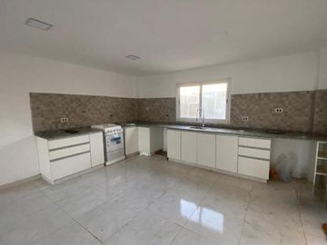 VENDE DUPLEX A ESTRENAR, BARRIO LOS CEREZOS II PLOTTIER