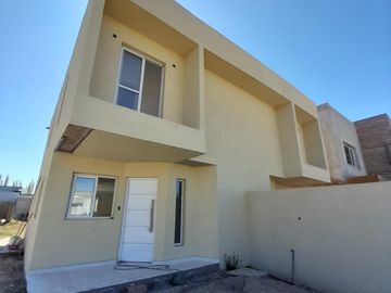 VENDE Dúplex  2 dormitorios, B. Los Cerezos II, Plottier