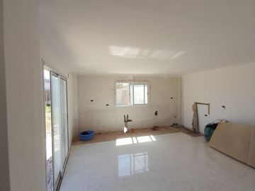 VENDE Dúplex  2 dormitorios, B. Los Cerezos II, Plottier