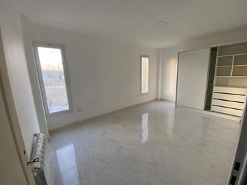 VENDE DUPLEX A ESTRENAR, BARRIO LOS CEREZOS II PLOTTIER