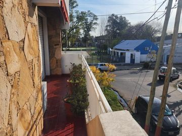 Casa en  Lanus - venta
