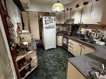 Casa en  Lanus - venta