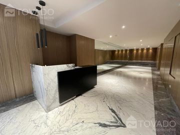 4 Ambientes con Dependencia en el Edificio Liberateur! Full Amenities!