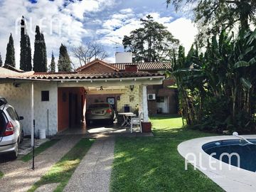 Casa - Barrio Corimayo - Hermoso lote con salida a 2 calles