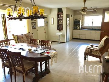 Casa - Barrio Corimayo - Hermoso lote con salida a 2 calles