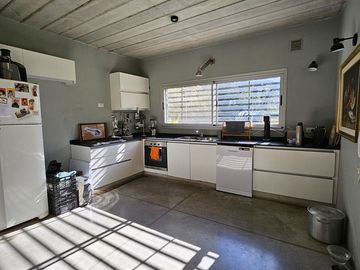 Casa en venta 6 dormitorios en Parque Leloir