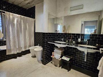 Casa en venta 6 dormitorios en Parque Leloir