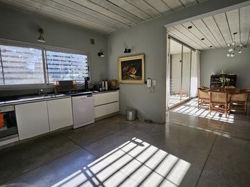 Casa en venta 6 dormitorios en Parque Leloir