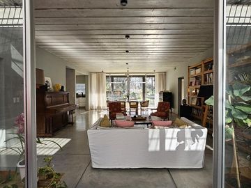 Casa en venta 6 dormitorios en Parque Leloir