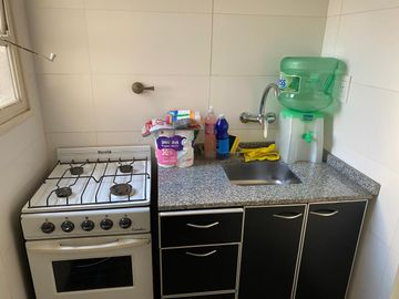 CONGRESO. MONOAMBIENTE. COCINA INDEPENDIENTE