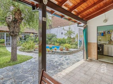 Casa en Venta en Villa Ballester de 4 Ambientes.
