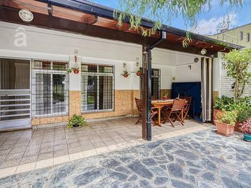 Casa en Venta en Villa Ballester de 4 Ambientes.