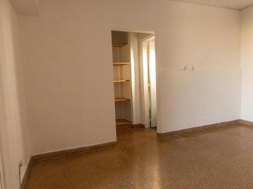 CHACARITA VENTA SEMI PISO  2 AMBIENTE P