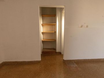 CHACARITA VENTA SEMI PISO  2 AMBIENTE P