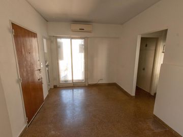 CHACARITA VENTA SEMI PISO  2 AMBIENTE P