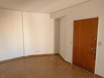 CHACARITA VENTA SEMI PISO  2 AMBIENTE P