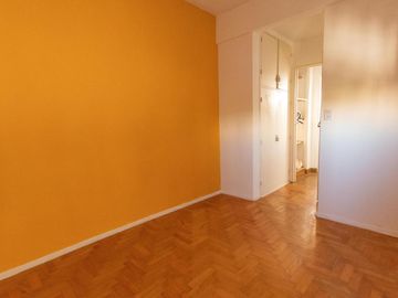 CHACARITA VENTA SEMI PISO  2 AMBIENTE P