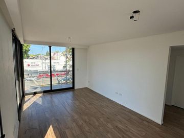 Venta departamento 3 ambientes en Olivos