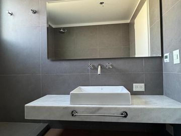 Venta departamento 3 ambientes en Olivos
