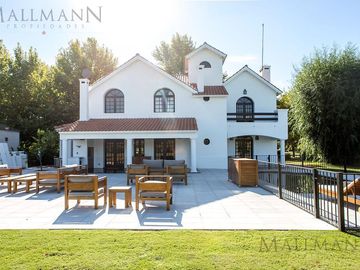 Excelente propiedad en Centauros  sobre lote de 1000 m2 | Mallmann Propiedades