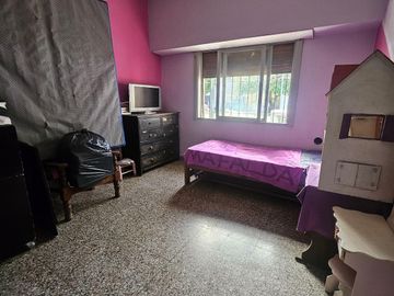 Casa en venta 3 amb en Parque Leloir