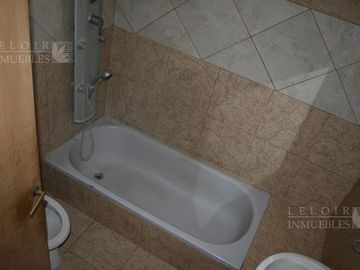 Casa en venta 3 amb en Parque Leloir