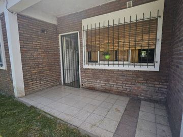 Casa en venta 3 amb en Parque Leloir