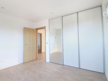 Casa en venta 6 ambientes en Hudson - Barrancas de Iraola (lote interno)