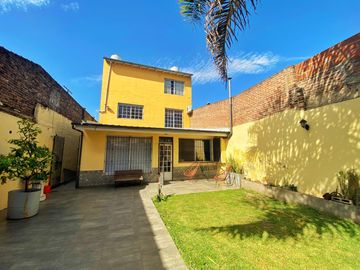 VENTA CASA 6 AMB 560 M2 LANUS OESTE