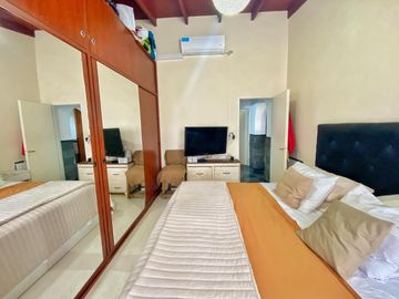 VENTA CASA 6 AMB 560 M2 LANUS OESTE