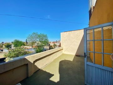 VENTA CASA 6 AMB 560 M2 LANUS OESTE