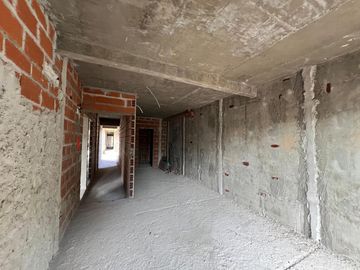 Tres ambientes a la venta en Wilde Centro