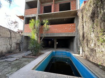 Tres ambientes a la venta en Wilde Centro