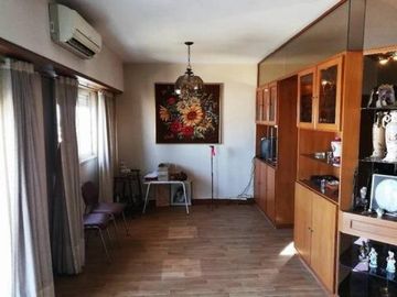 Departamento en venta - 3 Dormitorios 2 Baños - Cochera - 108Mts2 - Quilmes
