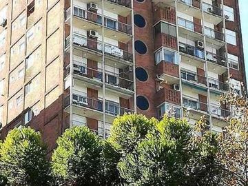 Departamento en venta - 3 Dormitorios 2 Baños - Cochera - 108Mts2 - Quilmes